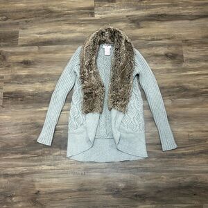 Y2K Gray Cardigan with Faux Fur Collar